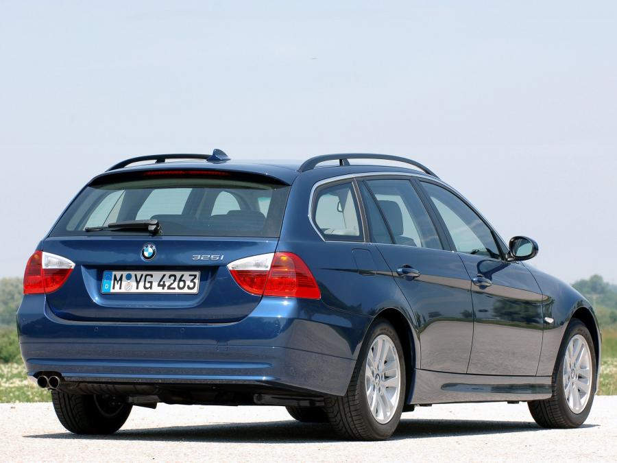  BMW 325i Touring 2006 года  (фото 6 из 16)